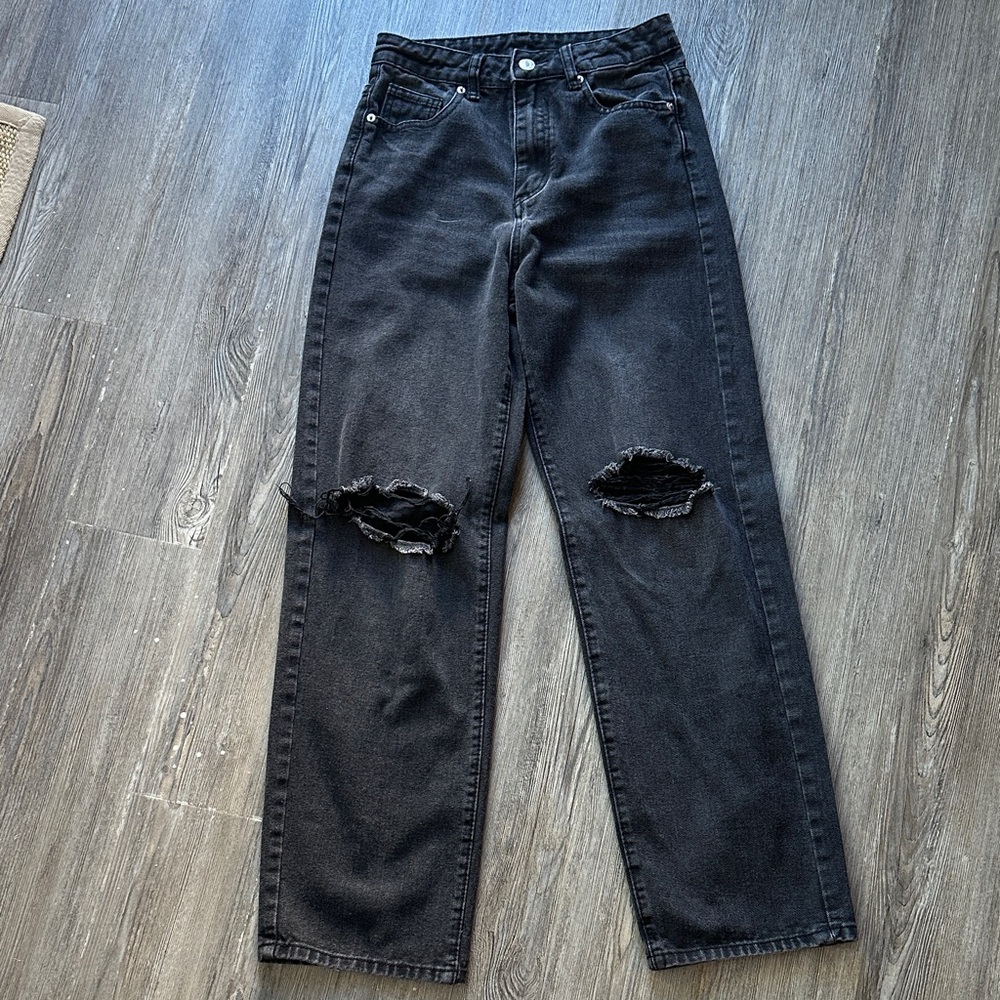 SHEIN Black Distressed Boyfriend Jeans